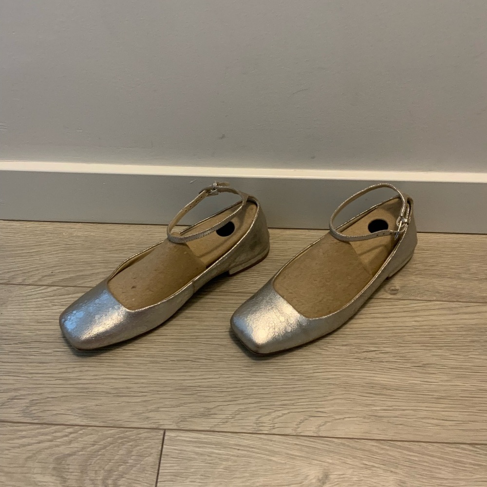 Dolce Vita Silver Square Toe Flats - Picture 3 of 9